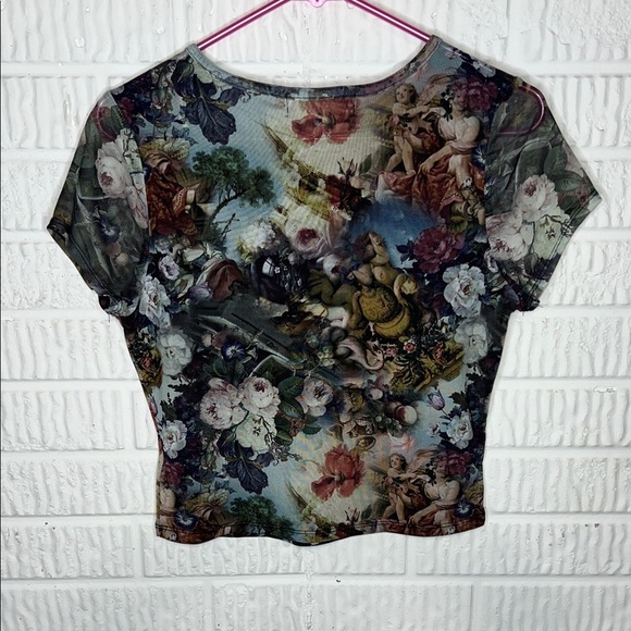 Madden Girl Artistic Floral Short Sleeve Top Mesh Crop Top - Picture 2 of 4